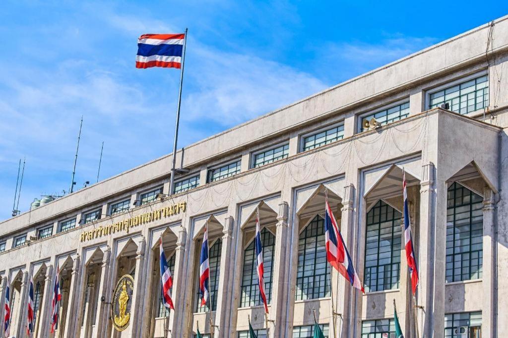 Resort Bangphlat Bangkok Bagian luar foto